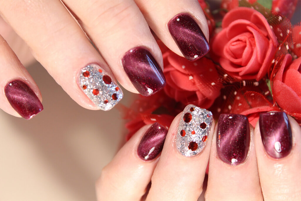 Stylish design of manicure